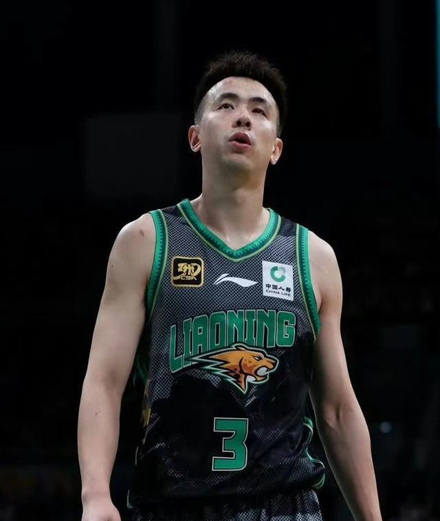 莱切斯特城险胜对手，取得关键三分的简单介绍